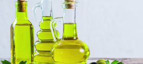 El sector de aceite de oliva se mueve entre un litigio, el aumento de las exportaciones y el retraso de la campaña