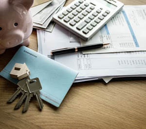 Las hipotecas sobre viviendas crece un 6% en enero y desciende un 4% la compraventa