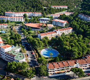 Adriano Care amplía a 2030 la refinanciación de su deuda, tras registrar un crecimiento de cerca del 3%