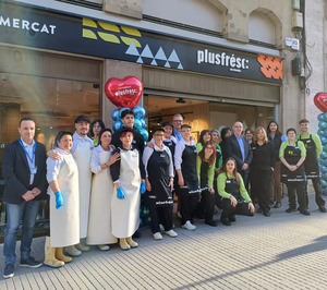 Plusfresc alcanza los 92 supermercados con su última apertura en Barcelona