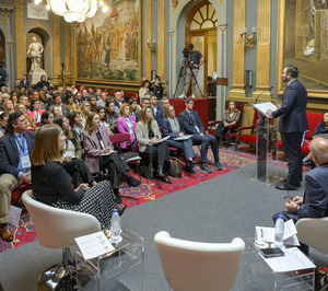 La industria de transformación de plásticos reclama en el Senado medidas para frenar la pérdida de competitividad