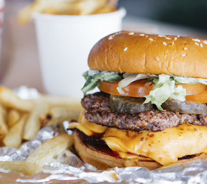 Five Guys hace su primera parada en Mallorca