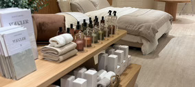 Voucler da el salto al canal físico con su primera apertura en España