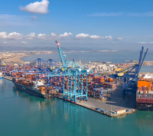 APM Terminals amplía su colaboración en Valencia con un nuevo compromiso inversor por encima de los 10 M€