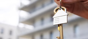 La compraventa de viviendas cae ligeramente en febrero por segundo mes consecutivo