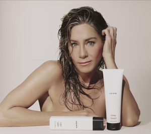 La marca de cuidado capilar de Jenifer Aniston llega a España a través de Douglas