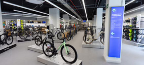 Decathlon gana presencia en Madrid abriendo una tienda con la mayor oferta en ciclismo