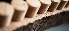 El corcho mantiene su posición en la industria del vino