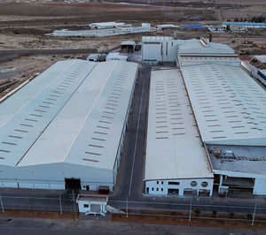 Ba Glass toma una participación en una vidriera tunecina