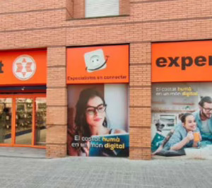 Unebsa abre una nueva tienda Expert en Barcelona