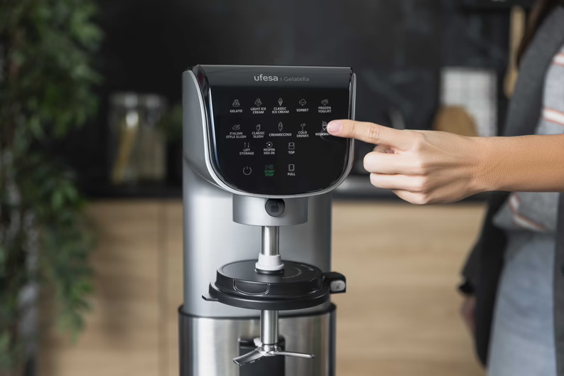 Ufesa lanza una heladera y una granizadora