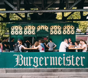 La alemana Burgermeister pone el foco en España