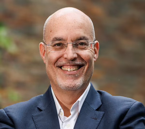 Arturo Pérez de Lucia (Aedive): El transporte electrificado sufre la asimetría fiscal respecto al diésel
