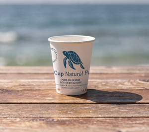 Lecta presenta la nueva generación de vasos de papel EraCup Natural Pure