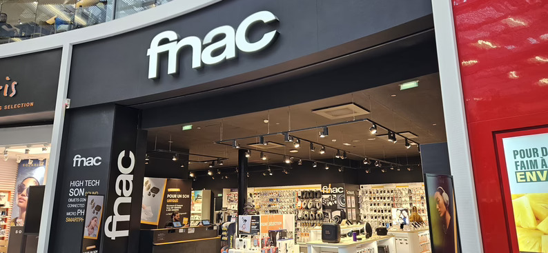 Luz verde a la OPA de Kretinsky sobre Fnac Darty