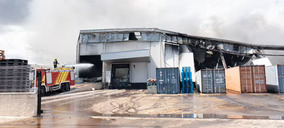 Importaco activa su plan de continuidad tras el incendio de la planta de almendras en Vall d’Alba