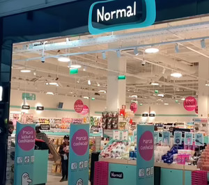 Normal roza el medio centenar de tiendas
