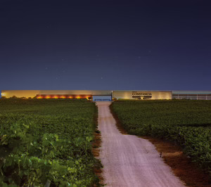 González Byass renegocia 150 M€ de deuda y vende su bodega manchega