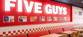 Five Guys suma su segundo restaurante en Mallorca