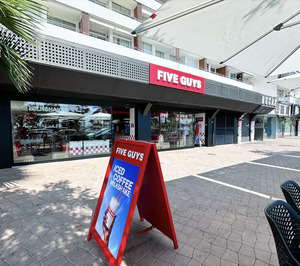 Five Guys suma su segundo restaurante en Mallorca