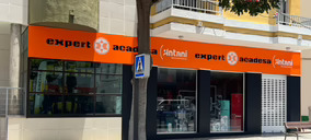 Acadesa inicia conExpert Antani la renovación de su imagen en Canarias