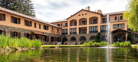 Cierra un antiguo hotel de la desaparecida Husa