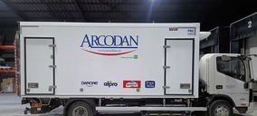 Arcodan suma a su flota un camión frigorífico eléctrico JAC para Danone