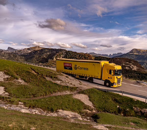 Correos gestiona la logística de La Vuelta 2026 con 16 plataformas y 35 vehículos involucrados