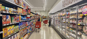 Vegalsa-Eroski transforma un antiguo supermercado de la competencia en la primera apertura del año de Familia