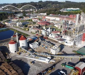 Ence culmina en Navia la modernización de su parque de madera