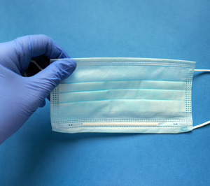 La Comunidad de Madrid destinará casi 109 M a la compra de guantes sanitarios