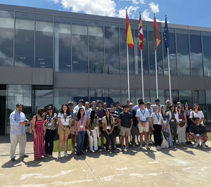 Hiperbaric reta al talento universitario internacional a optimizar la gestión industrial con IA