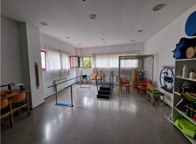Los Corrales de Buelna saca a concurso la concesión de su residencia Las Anjanas