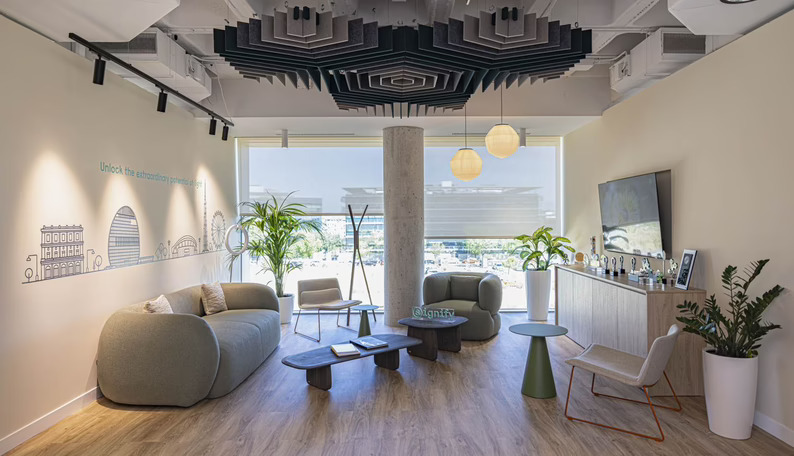 Signify estrena oficina y exhibe sus soluciones de iluminación