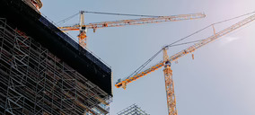 La producción de la construcción descendió un 9,8% interanual en julio