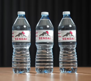 Un fabricante de bebidas apuesta por la tecnología de Sidel para aligerar la botella PET un 30%