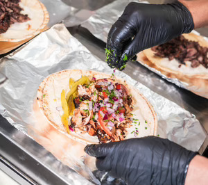 Colibrí Capital Partners e inversores privados adquieren la unidad productiva de Zorro, marca especializada en shawarmas