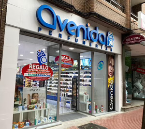 Perfumerías Avenida comienza el cierre de una veintena de tiendas tras acordar el ERE