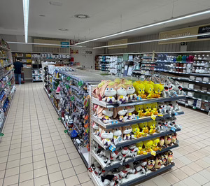 Alcampo reabre en Galicia uno de los cierres vinculados a la compraventa de supermercados con Dia