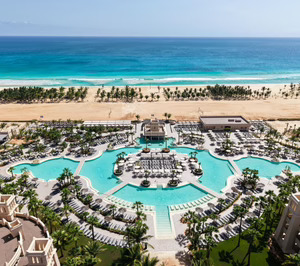 Riu refuerza su oferta familiar en Cabo Verde con la profunda reforma del Riu Touareg