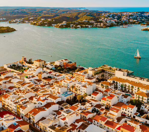 Senator avanza su acuerdo con IHG en Menorca