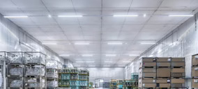 Trilux reduce hasta un 80% los costes de iluminación en el centro logístico de Raben Group en Garching