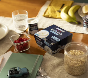 Danone pone un extra de proteína a su yogur griego