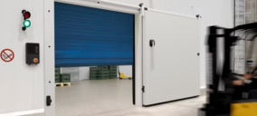 Hörmann amplía su oferta de puertas aislantes para optimizar el control de temperatura en cámaras frigoríficas, de congelación y salas de servicio