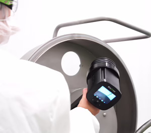 BisDetection refuerza la lucha contra la Listeria con BioDtex, la lámpara que hace visibles los biofilms